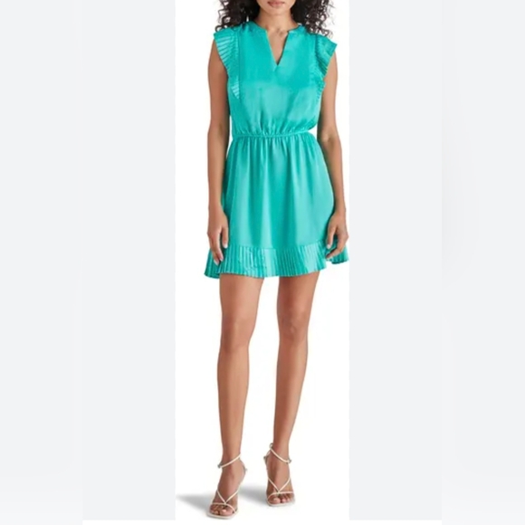 Steve Madden Verona Pleated Cap Sleeve Minidress Size Large NWT - Picture 1 of 8